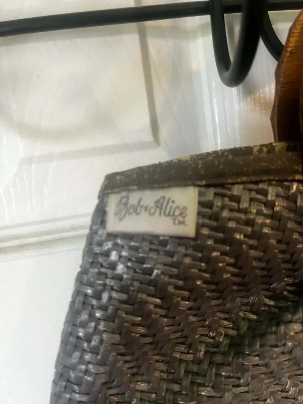 Bob & Alice Woven Handbag with Wooden Ring Handles Grey
